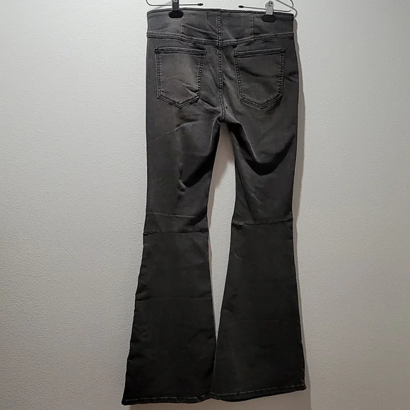 WE THE FREE BOHEMIAN SOUTHWESTERN COASTAL COWGIRL FLARED LEG BLACK DENIM JEAN 29 - Picture 10 of 12